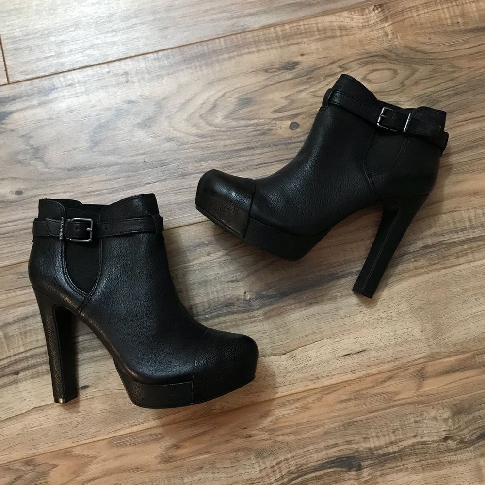 NWT Gianni Bini leather boots